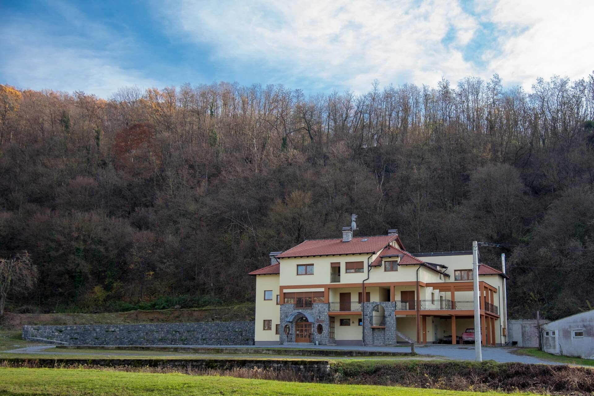 Lovačka kuća Javornik 